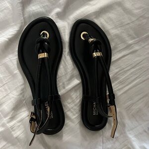 MICHAEL Michael Kors knotted sandals with gold accents. Size 6